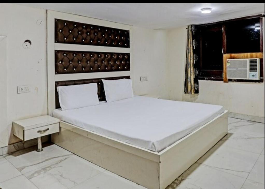 Mishra Residency Hotel Амритсар Екстериор снимка